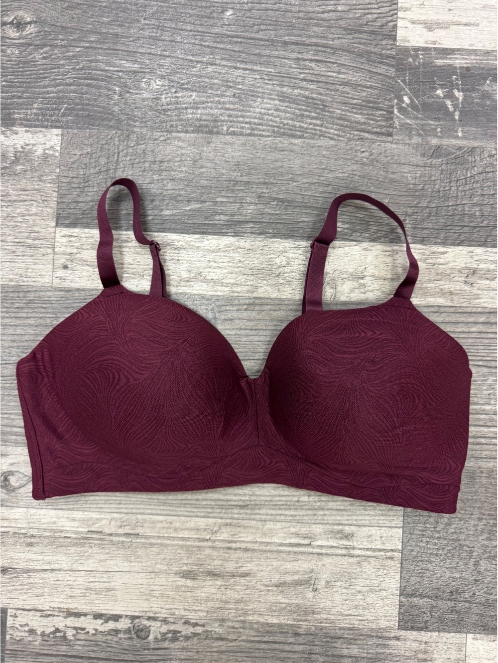 Vanity Fair Burgundy XL Bra with Textured Design